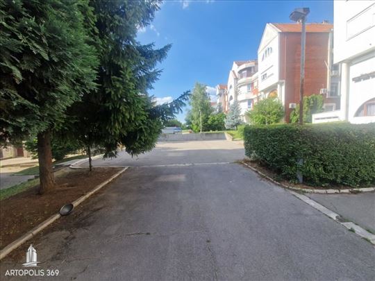 Strukturno najlepši trosoban stan na Ceraku 96m2 I