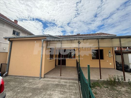 Poslovni prostor 35 m² u Borči