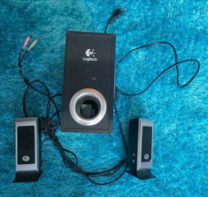 Dva Logitech S 200 zvučnika sa pojačalom !