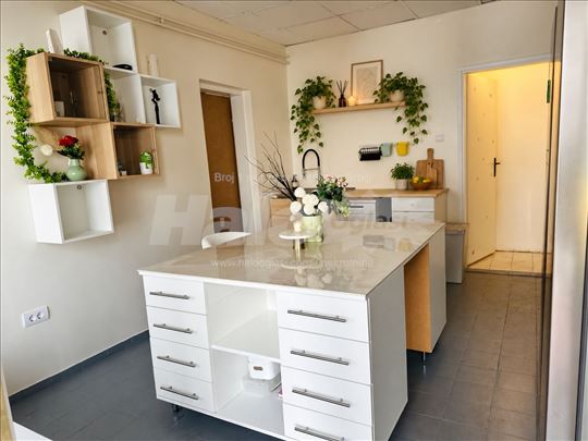 Vidikovac ful sredjen 20m2 500€