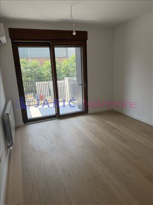 Kvart 64–Lux i svetao 49 m².2.0.Moze i kao PP!
