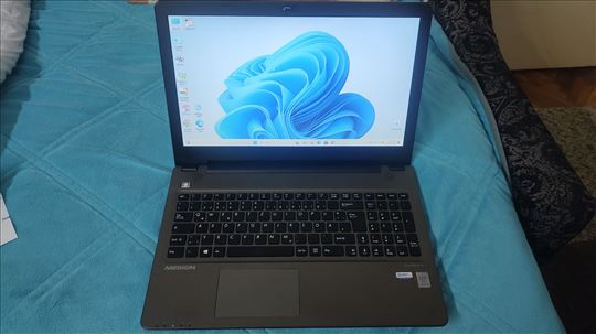 i3 4005U,4 GB DDR 3,intel hd,ssd 120 gb 100%