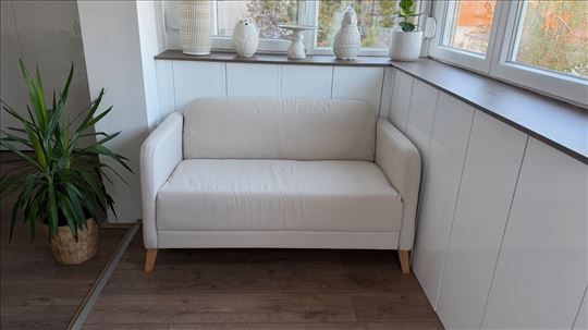 Ikea dvosed novo
