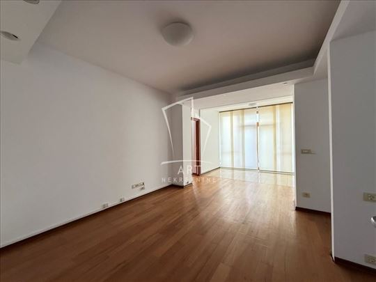 Marakana, 135+40m2 sa 2 parking mesta ID#1680511