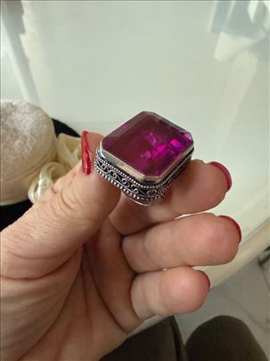 Prsten pink topaz kocka