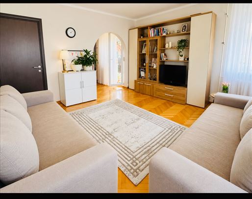 Sunčana padina,50 m2, 1.5, uknjižen, PRELEP!