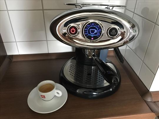 Illy X7.1 Iperespresso aparat za kafu