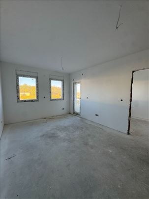 Kaludjerica, 43m2 1,5 I sprat kod Lidla
