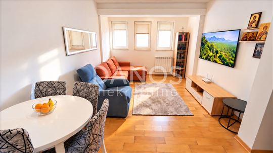 Noviji, 3.0, Parking mesto, Miran, Svetao