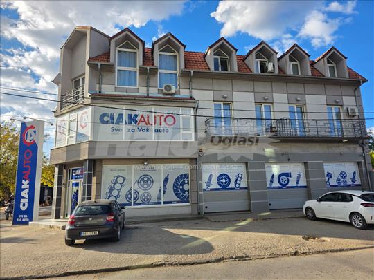 Poslovni prostor 400m2 na odlicnoj lokaciji