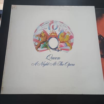 Queen LP A Night At The Opera preslusana odlicna