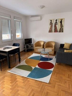 Pirotska, novija zgrada, 36m2, namešten