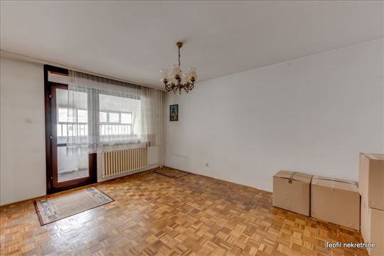 Čukarička padina 43(L) adaptibilan, odmah useljiv!