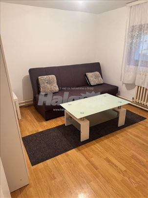 Izdajem stan, kod Vera, prizemlje, ženskoj osobi