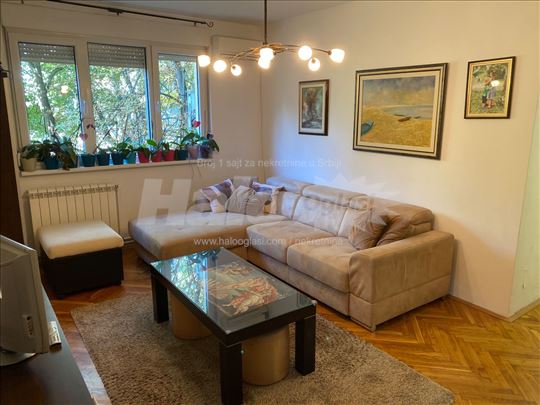 Trosoban stan 69 m², kompletno NAMEŠTEN – Jerkovic