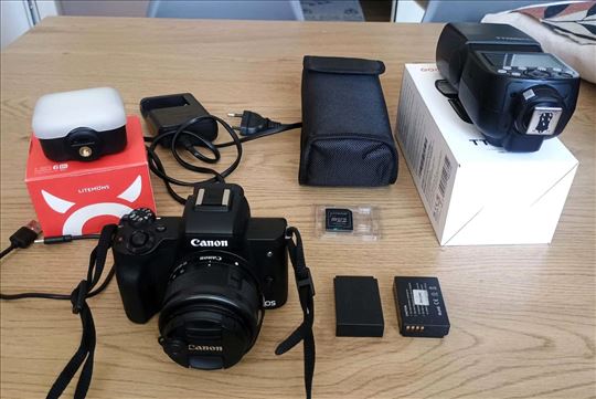 Canon EOS M50 + 15-45mm + Godox TT685 II-C + LED 