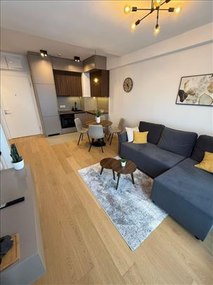 Kvart 64, neuseljavan, lux sređen, ID 26199