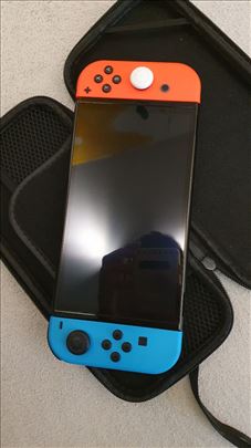Nintendo Switch OLED - nekorišćen