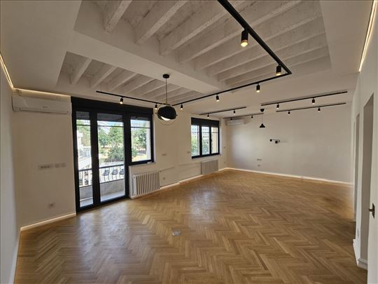 Savski trg, renoviran, lux sređen, ID 26196