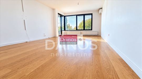Stari Grad,K-District, 4.0,120m2,Nov,Garažno mesto