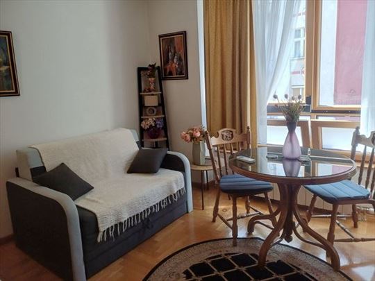 Top lokacija,studio sa garažom,nova zgrada,ID 9520