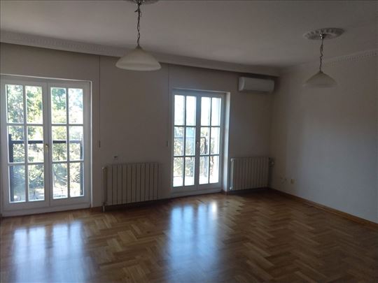 180m2 sa pogledom na Kalemegdan, izdavanje