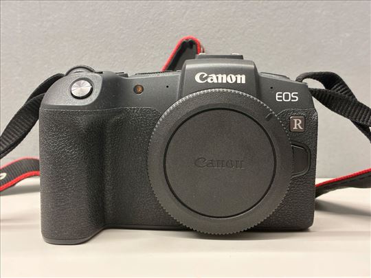 Canon EOS RP RF mount - samo 2200 okidanja