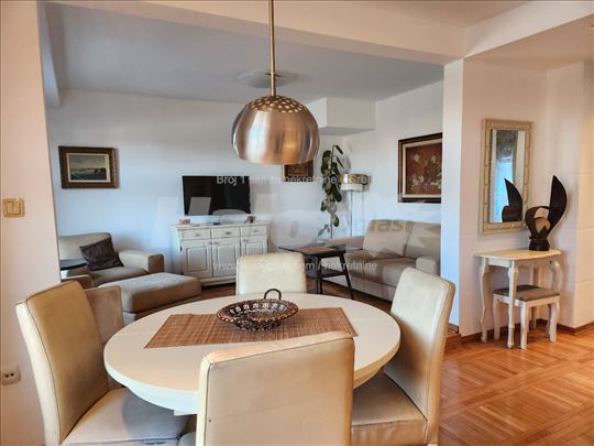 House 65m2, pets allowed, parking