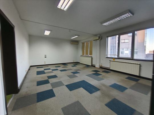 Odličan poslovni prostor 200m2