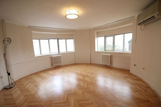 Top lokacija, strogi centar, stan za pp, ID 9584