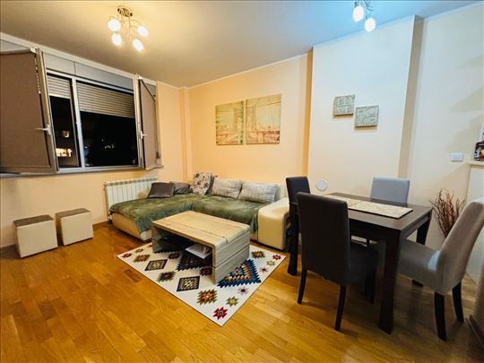 Alpha City, funkcionalan stan, garaža, ID 5800