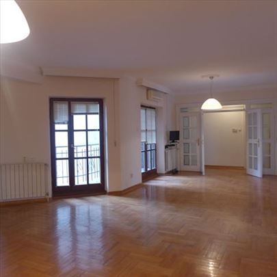 Kalemegdan, 180m2, 5 kancelarija, salonska zgrada