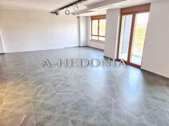 Blok 65, EXING, izdavanje p. prostor, 2 gar. mesta