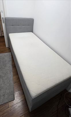 Boxspring Krevet sa prostorom za odlaganje. Koriš