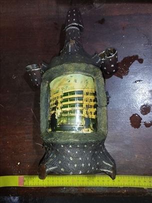 Starinska vintage ukrasna flasa sa 3 rakijske case