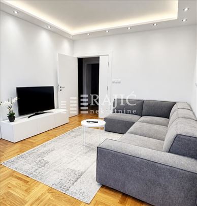 Nov-Vojvode Stepe,lux,73m2,3.0+garaža #4654