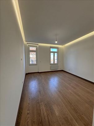 Salonac - Prelep stan - retko u ponudi