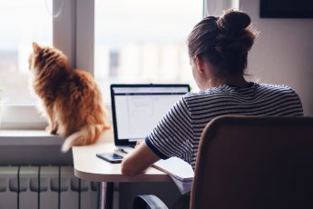 Rad od kuće ulazi u zakon, ali ostaje pitanje primene