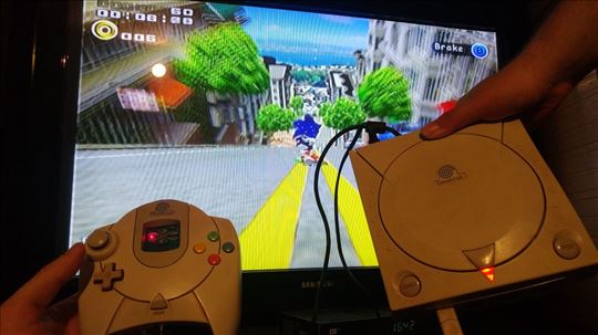 Sega Dreamcast Konzola Sa Opremom Halo Oglasi