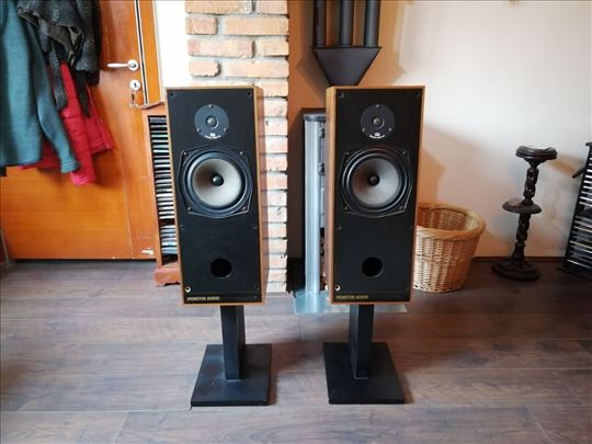 Monitor audio hot sale r352