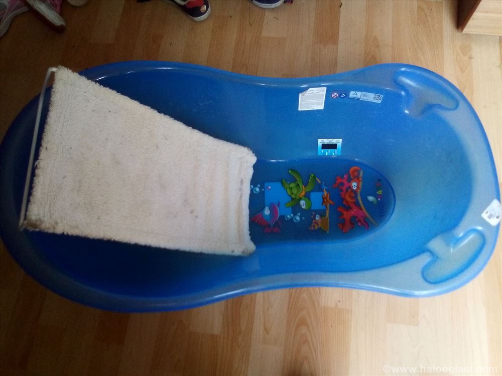 Kadica za kupanje bebe Halo Oglasi