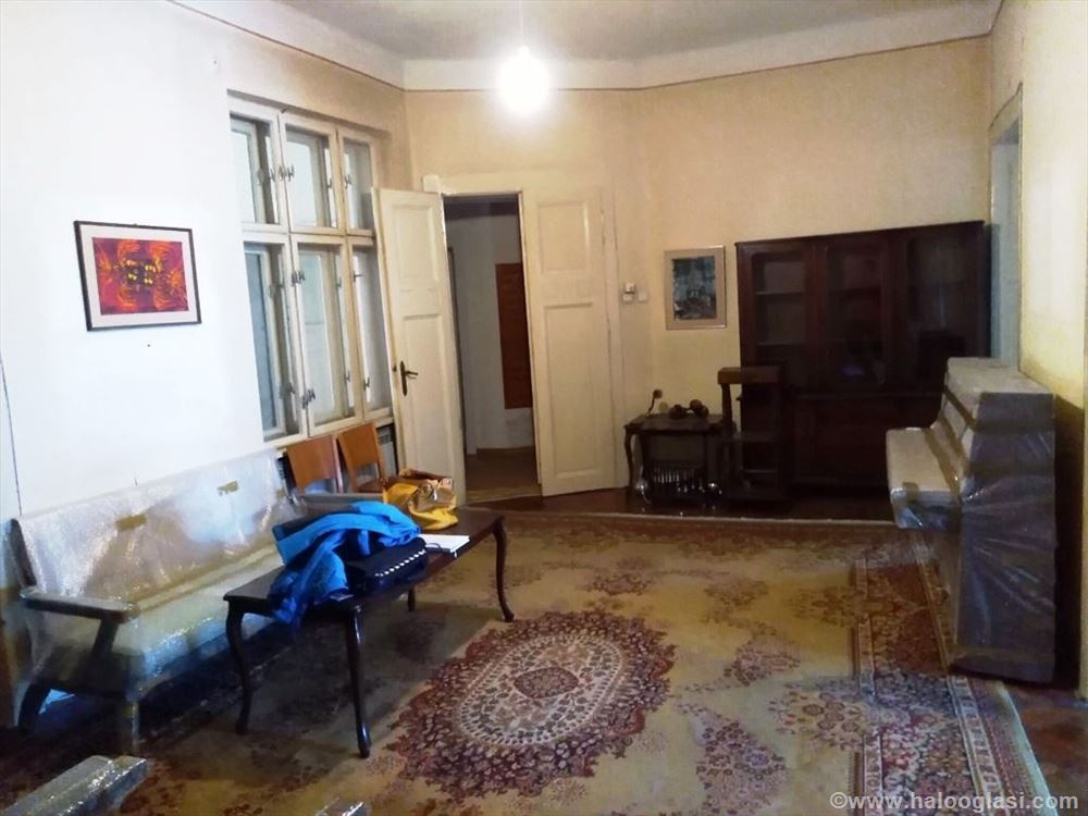 Žorža Klemansoa Stari grad 156 m2 1/3 Halo Oglasi