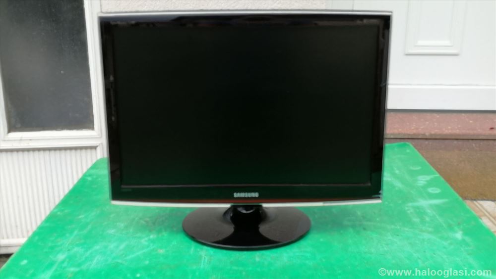 Monitor Samsung 24" | Halo Oglasi