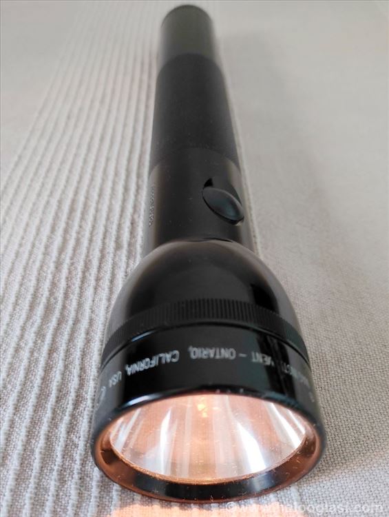 Baterijska lampa MAG-LITE original USA | Halo Oglasi