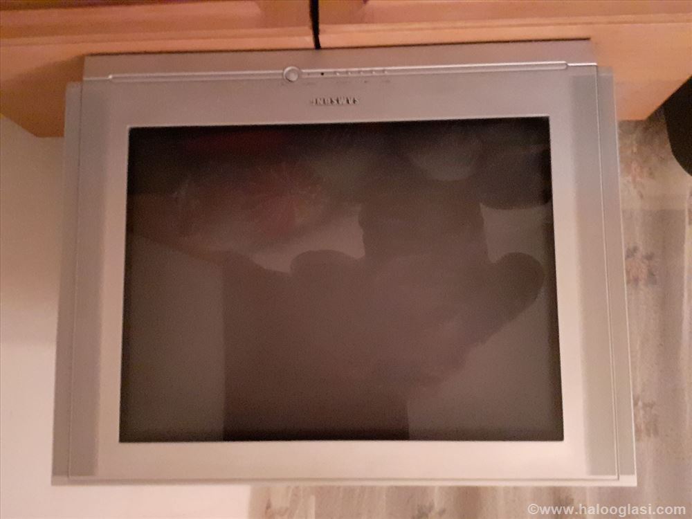 Prodaja Samsung tv 72 cm. | Halo Oglasi