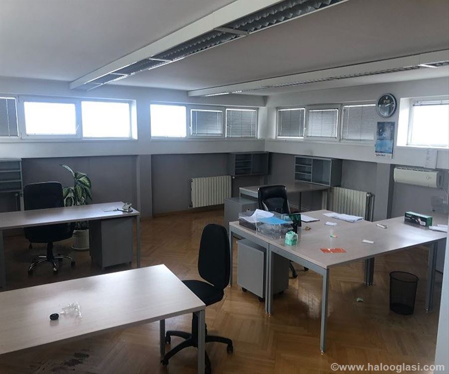 Zrenjaninski put, magacin 1383m2 Halo Oglasi