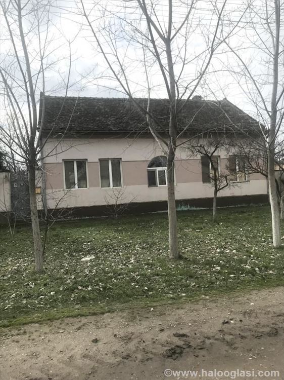 Samoš Salonska kuća | Halo Oglasi