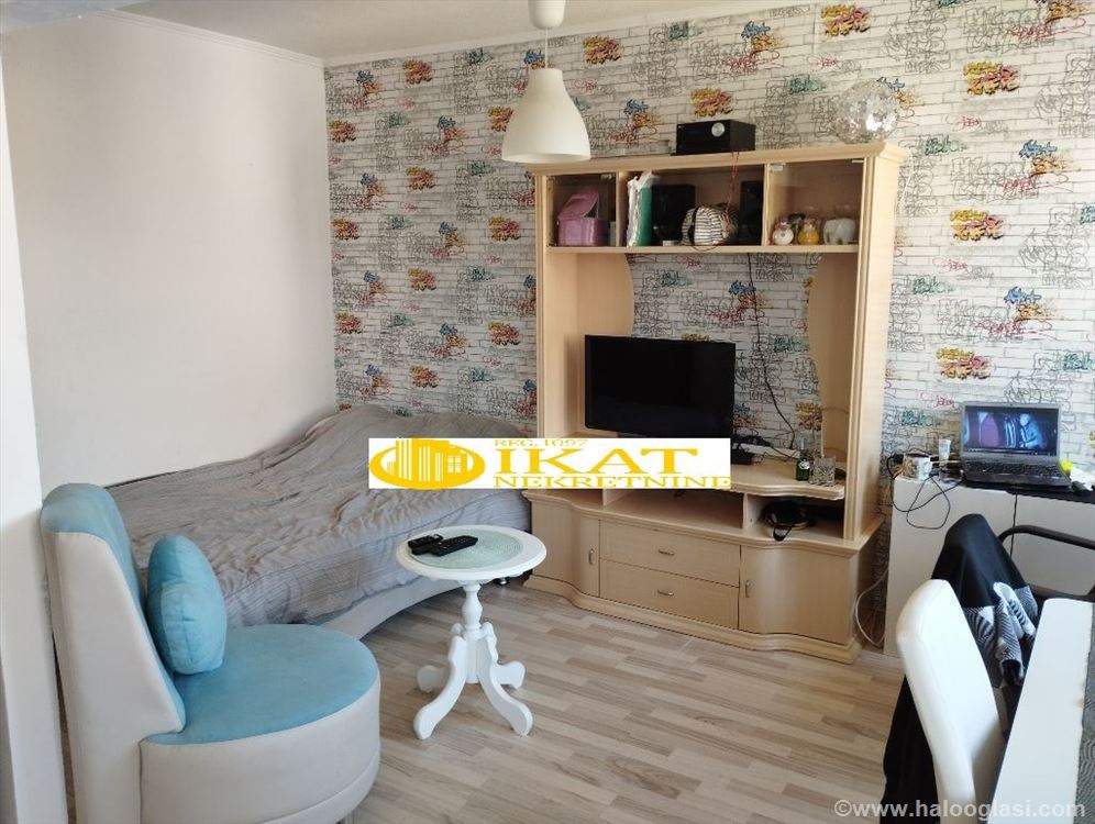 Krnjača Zrenjaninski put 49m2 Halo Oglasi