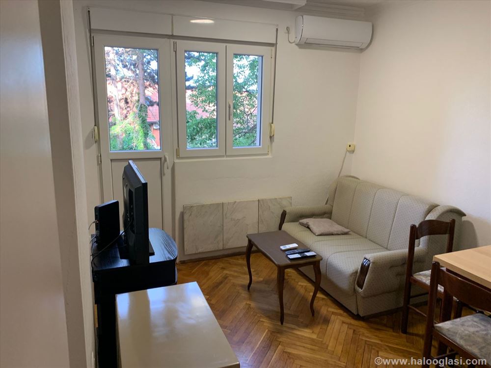 Čukarica,Filmski grad,38 m2,namešten | Halo Oglasi