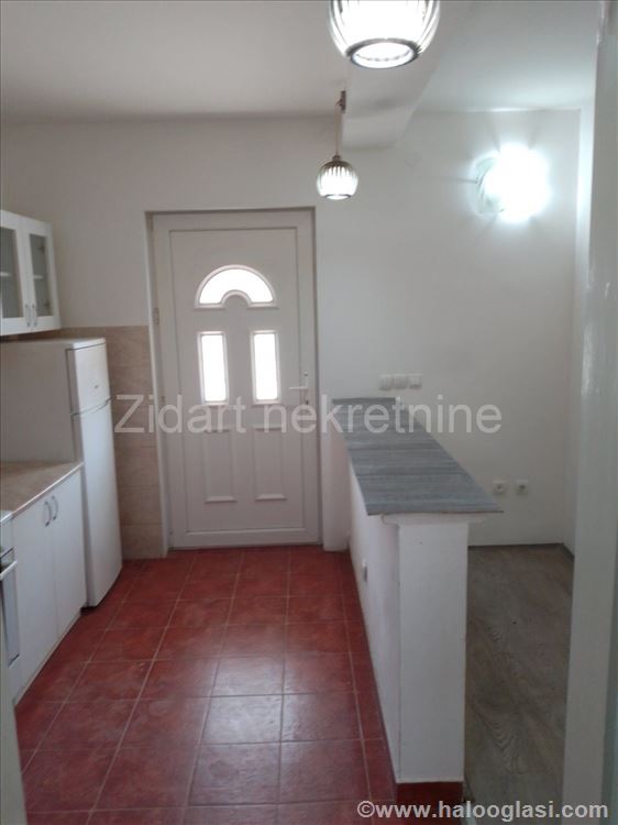 Zrenjaninski put, odlična novogradnja, 50m2 Halo Oglasi